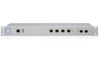 Enterprise Gateway Router with Gigabit Ethernet UniFi USG PRO 4