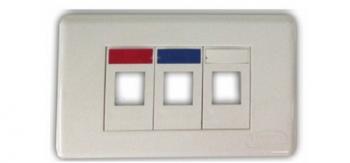 Mặt nạ 3 port Faceplate Kit Shutter COMMSCOPE